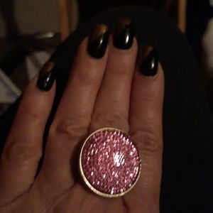 Stretchy ring